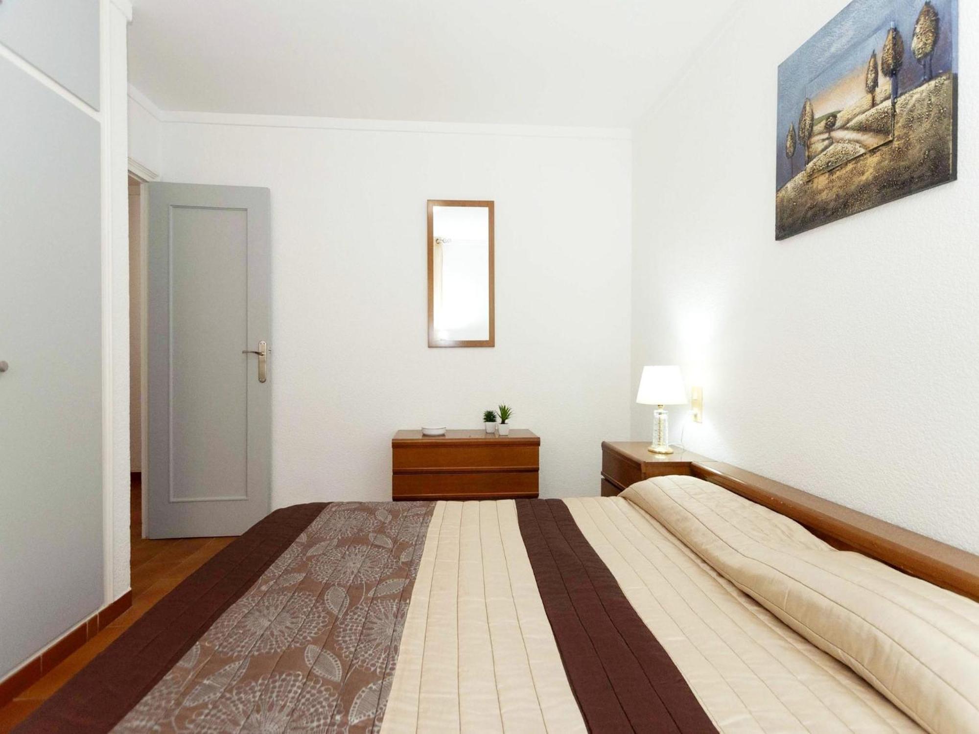 Comfortable And Spacious In Apartment